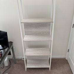White 4-Shelve Bookcase / Shelving Unit