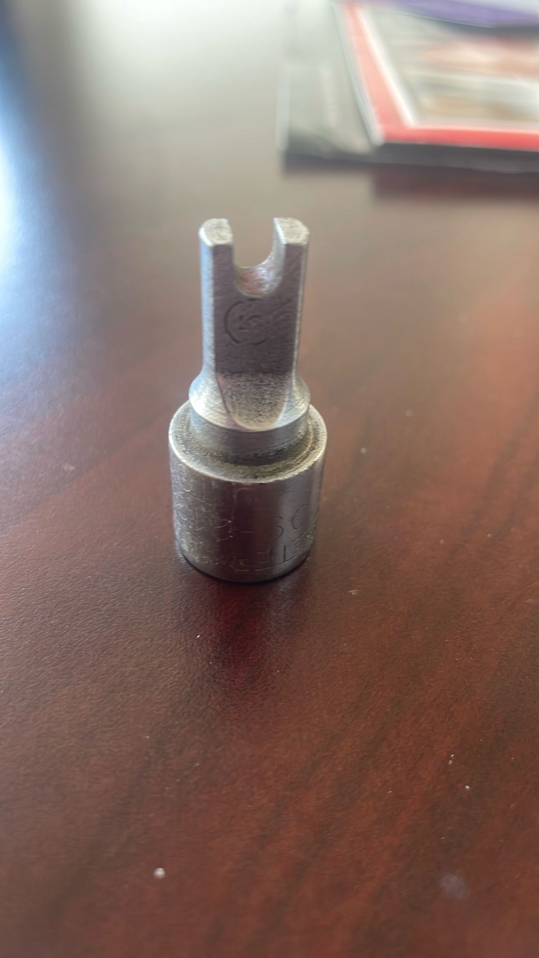 Carbureter T109-213 Socket