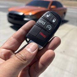 Llaves De Autos / Car Keys And Remotes 