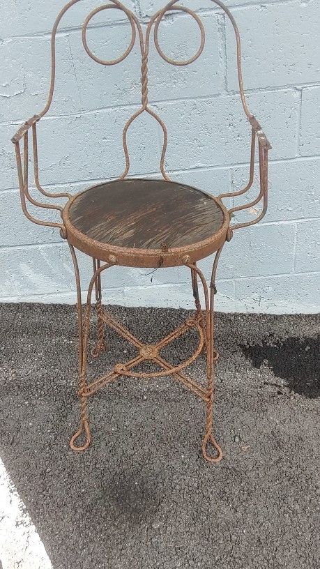 AH Andrews Vintage Ice Cream Parlor Chair Set