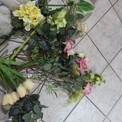 FAKE FLOWERS FOR SALE – LOT OF ABOUT 25 STEMS