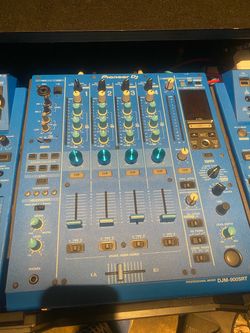 Pioneer DJ DJM-900SRT Professional Mixer