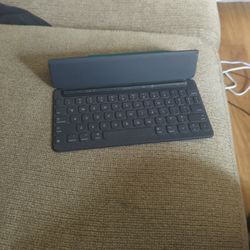 Apple A1829 Smart Keyboard for 10.5 inch iPad Pro - Black