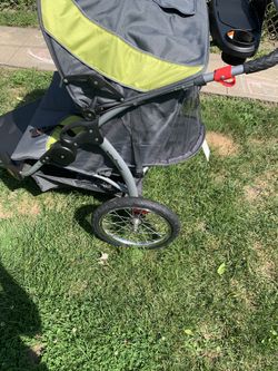 Expedition 3 wheel stroller