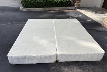 King-Size Bed Box Spring — Like New — by Simmons