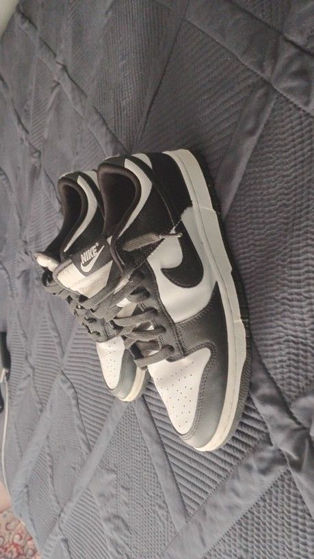Nike Size 9 Panda Dunk Lows No Box Used