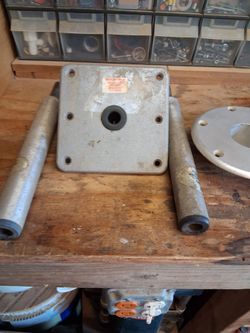 Seat pedestals with 1 base