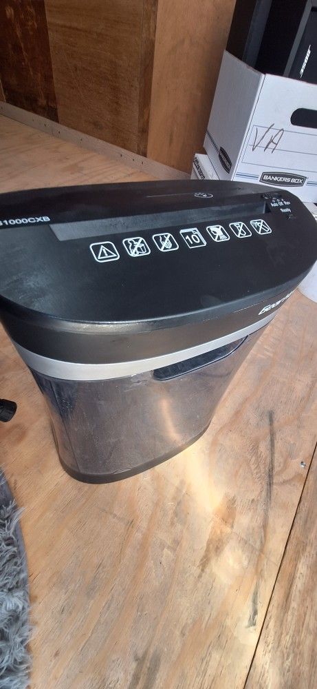 Cut Paper Shredder