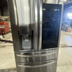 Premium LG 30 cu ft French Door Fridge - InstaView, Craft Ice, ThinQ WiFi - Like New!