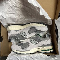 New Balance 2002R Protection Pack Sz9 Brand New 