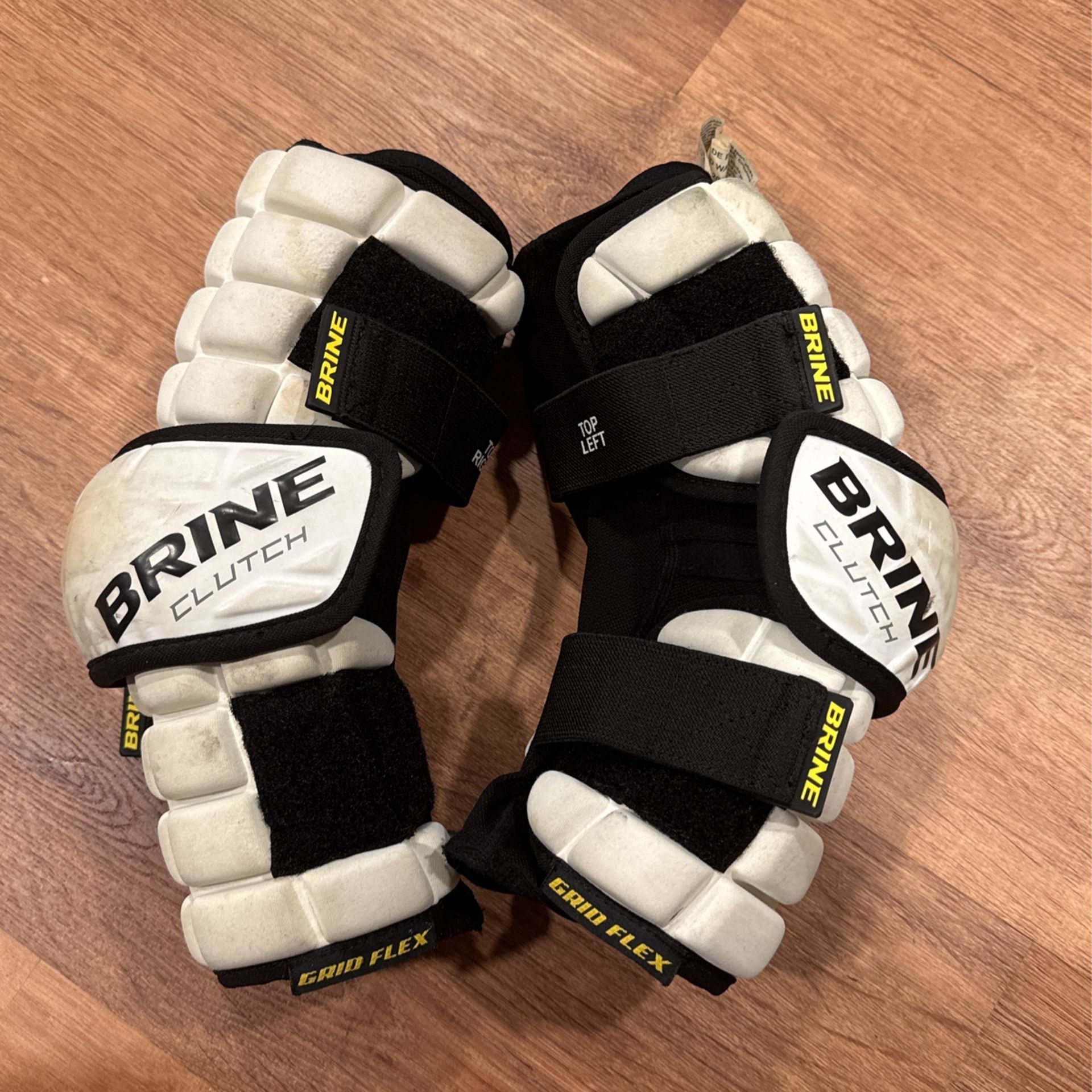 Brine Clutch Gridflex Lacrosse Elbow Pads Large for Sale in Holbrook