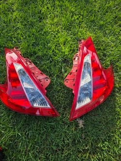 370z Tail lights (Pair)