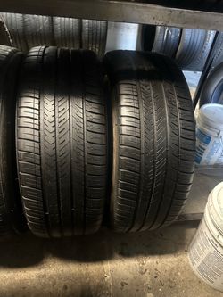PAIR OF TIRE 245 45 20 MICHELIN 85% LIFE