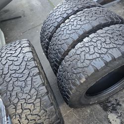 4 used tires Lt275 70r18 Bfgoodrich K02 $280.00