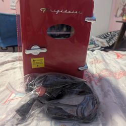 12 in. 1 cu. ft. 9-Can Retro Mini Refrigerator in Red