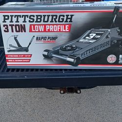 SUPER CAR JACK 3 TON NEW NO OPEN BOX