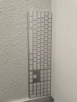 Apple Magic Keyboard with Touch ID & Numeric Keypad –