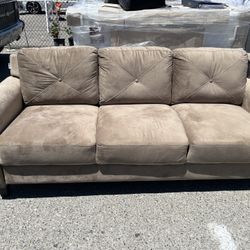 Quality Loveseat