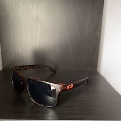 New Tortoise/Orange Sunglasses 