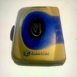 Vintage Nintendo Gamecube Sakar AM/FM CASSETTE PLAYER with Headphones And Speakers