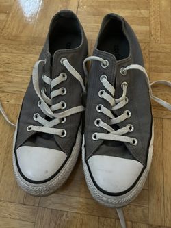 Women’s Converse Size 10