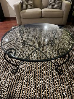 Black Iron Round Table
