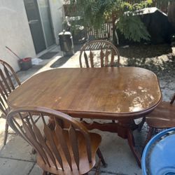 Good Kitchen Table “extends” 4 Chairs 