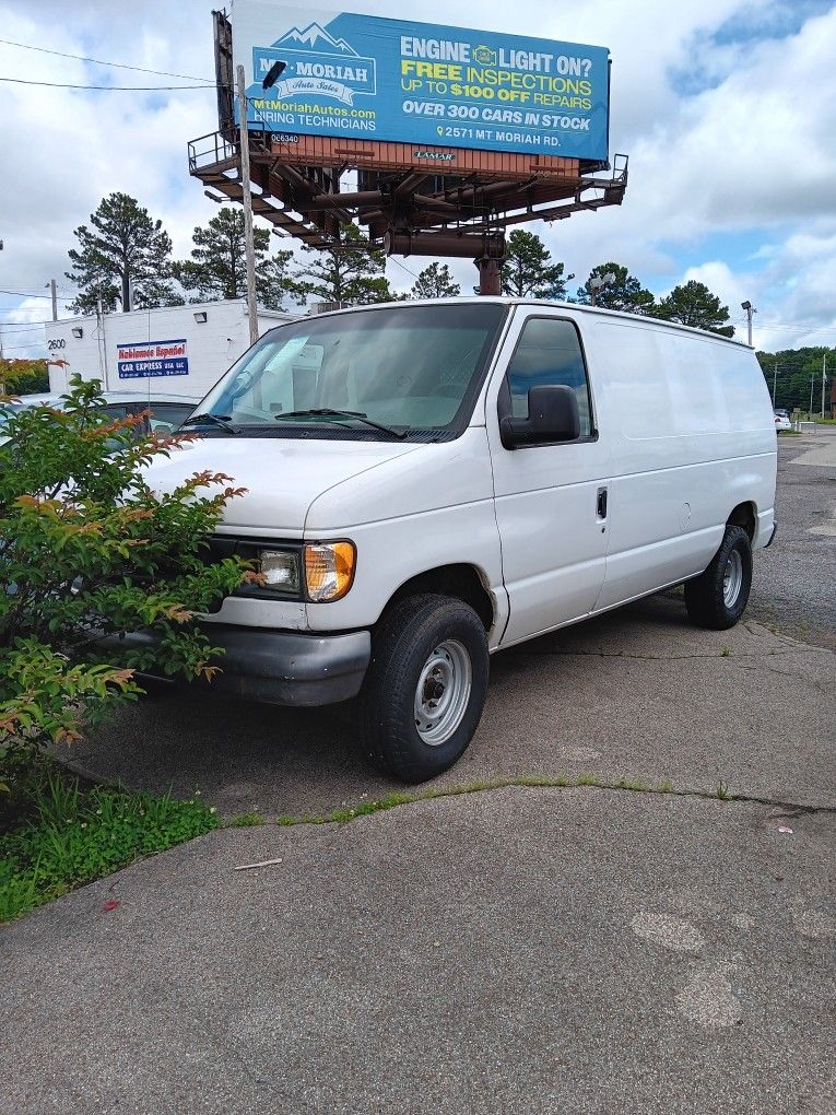 2003 Ford E-150