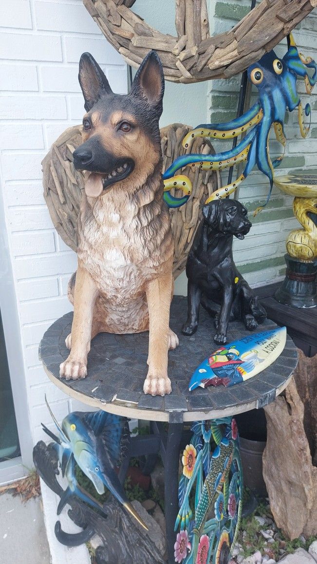 Really Cool Large German Shepherd Dog Statue ...not Alive But Realistic