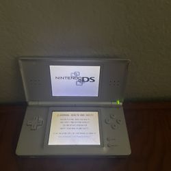 Nintendo DS Lite 