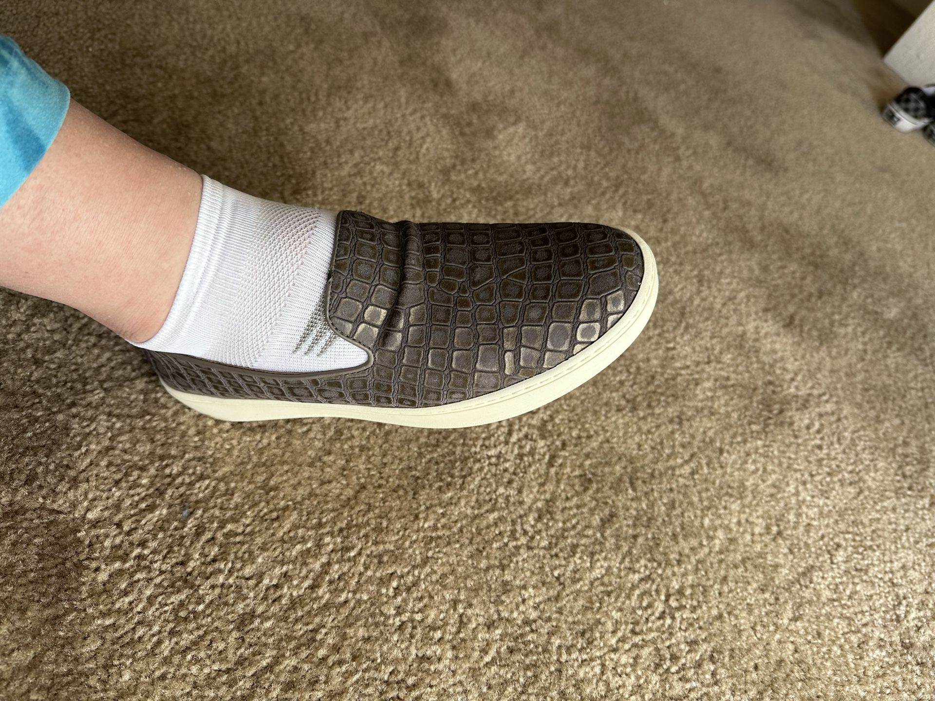 Sofft Somers Slip On Croc Embossed Leather Sneakers