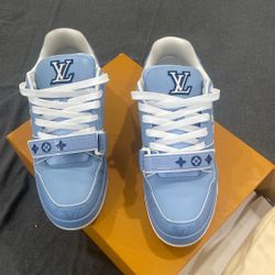 Louis Vuitton Size 10 Men Only Worn Ones 