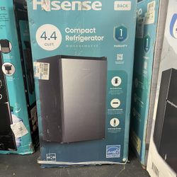 Mini Refrigerator Hisense 4.4 Cu. Ft. Compact Refrigerator