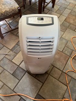 LG Portable Air Conditioner. Model LP 1013WNR, Remote, Window Accesories