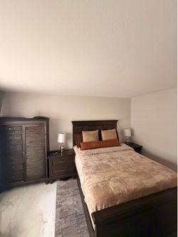 Queen bedroom  set for sale excluding mattress