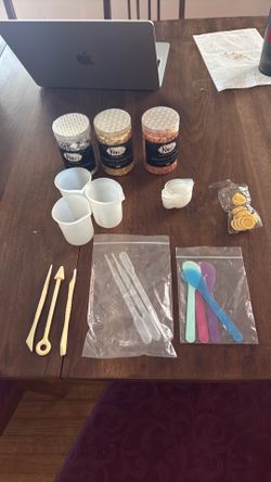 Resin tool set