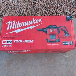 VACUUM MILWAUKEE TOOL ONLY 