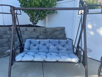 Outdoor swing