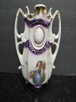 Porcelain portrait vase