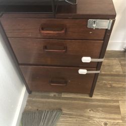 File Cabinet With Lock 