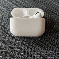Right Air Pod