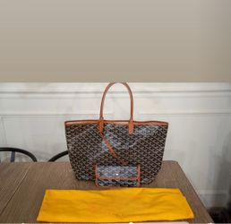 Yard Tote Bag with Box