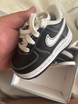 Baby shoes