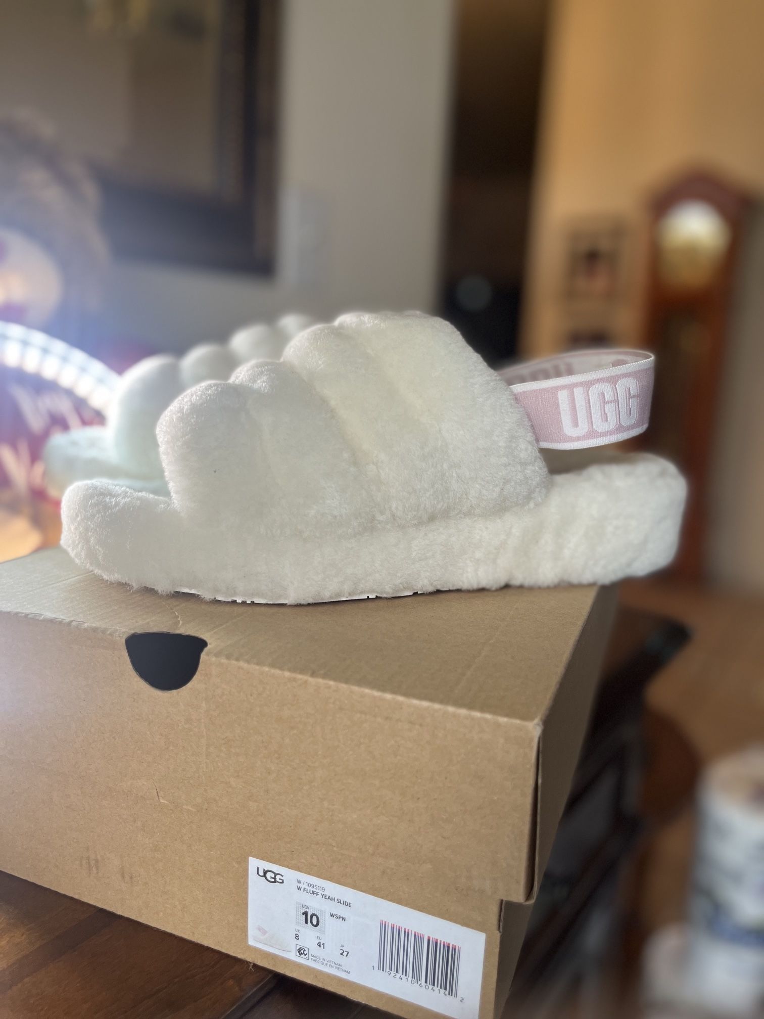 Women Fluffy Ugg Slides 