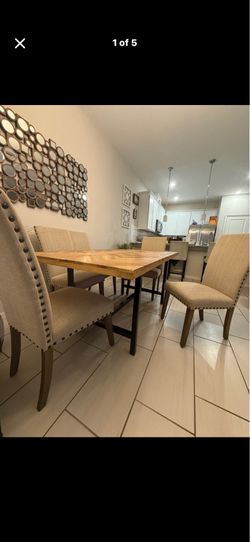 Dinning  table