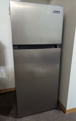 Magic Chef 4.5 cu. ft. 2-Door Mini Fridge with Freezer