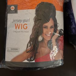 Jersey girl Halloween Wig