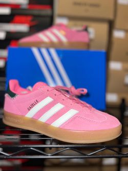 Adidas gazelle rose tone women’s size 5.5 New