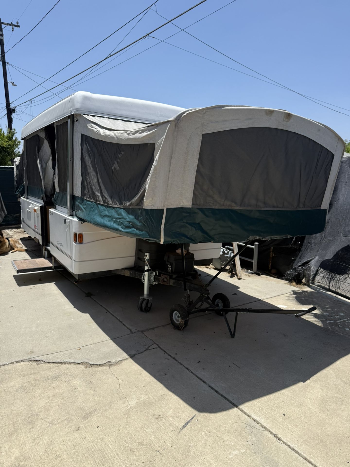 2000 Coleman Fleetwood