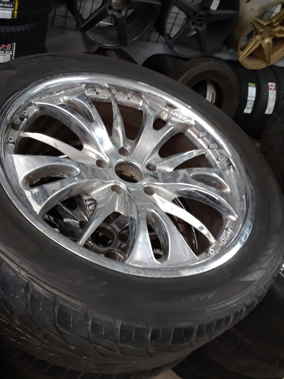 22s...5x135 Ford Lincoln Navigator,, Expedition,, f150 .....ready to use ....check my other offers
